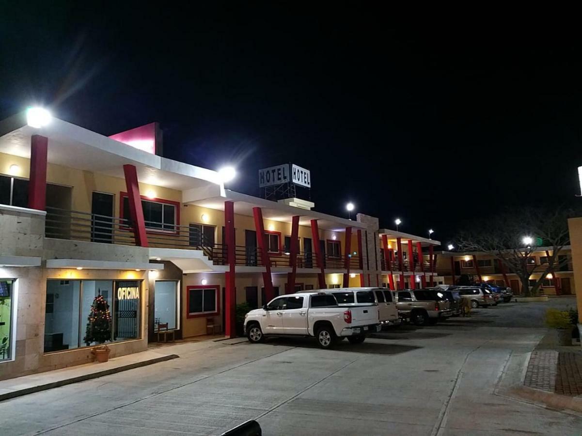 El Descanso Inn Масатлан Екстериор снимка